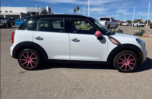 Off White 2014 MINI Countryman Cooper S
