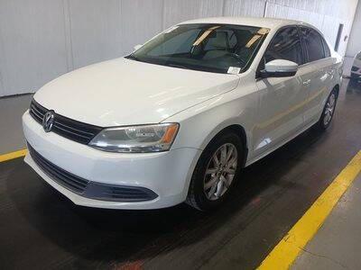 White 2014 Volkswagen Jetta Auto SE w/Connectivity