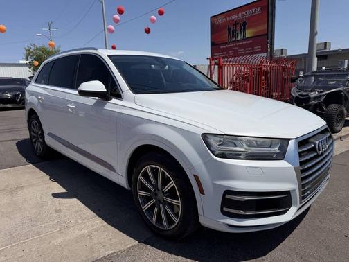 White 2017 Audi Q7 3.0T Prestige