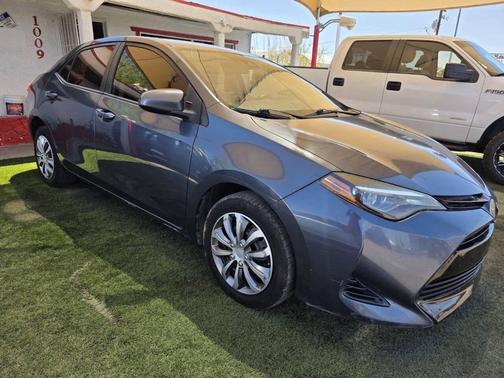 Gray 2018 Toyota Corolla LE