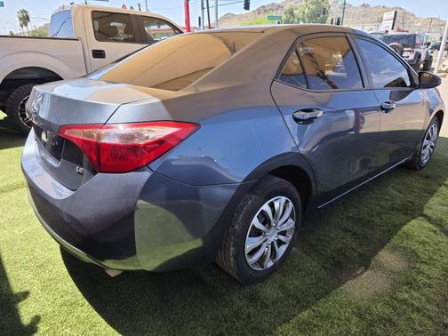 Gray 2018 Toyota Corolla LE
