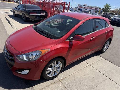 Red 2014 Hyundai Elantra GT Base
