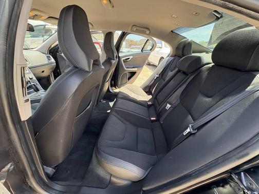 Black 2012 Volvo S60 T5