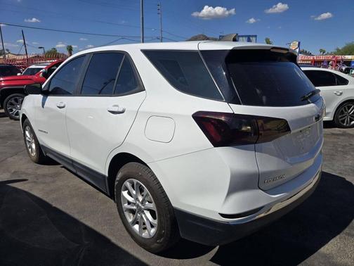 White 2020 Chevrolet Equinox LS