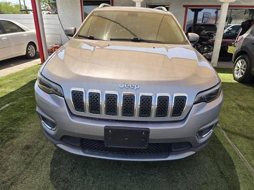 Gray 2019 Jeep Cherokee Limited