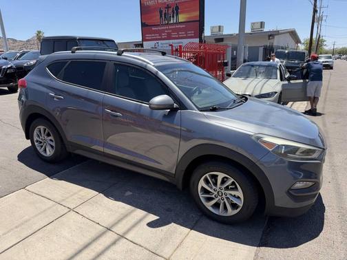 Gray 2016 Hyundai TUCSON SE