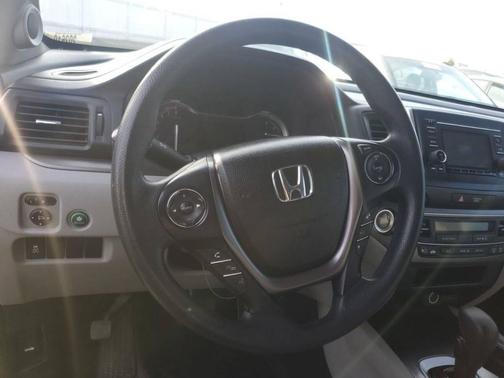 Gray 2017 Honda Pilot LX