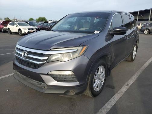 Gray 2017 Honda Pilot LX