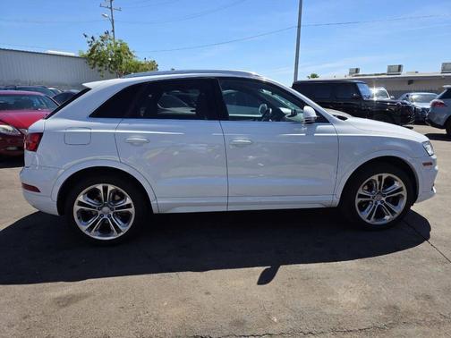 White 2017 Audi Q3 2.0T Premium Plus