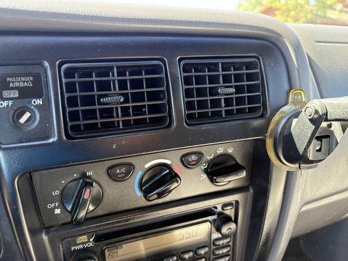 Green 2003 Toyota Tacoma Xtracab