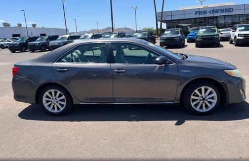 Gray 2013 Toyota Camry Hybrid XLE
