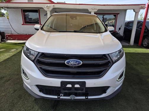 White 2018 Ford Edge Sport