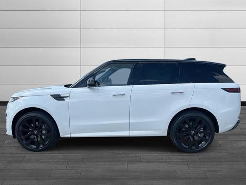 2025 Land Rover Range Rover Sport SE