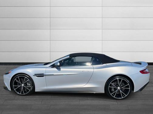 2016 Aston Martin Vanquish Volante