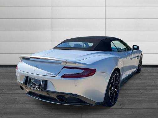 2016 Aston Martin Vanquish Volante