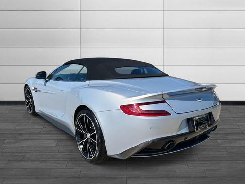 2016 Aston Martin Vanquish Volante