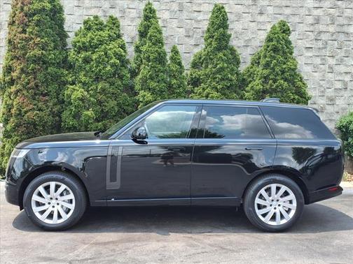 2025 Land Rover Range Rover P400 SE