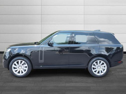 2025 Land Rover Range Rover P400 SE