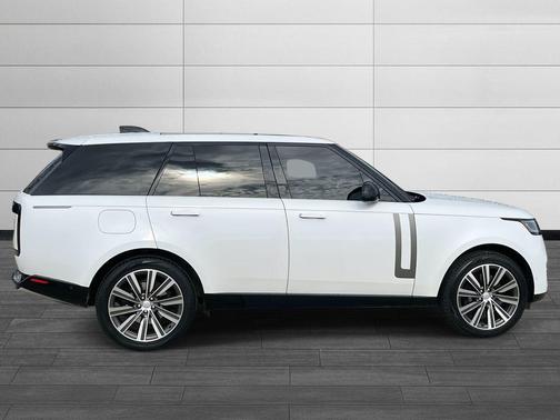 2023 Land Rover Range Rover P400 SE
