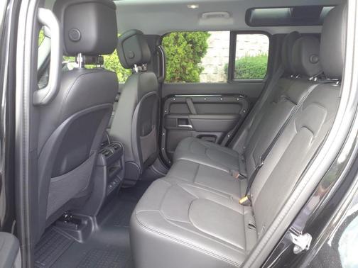 2025 Land Rover Defender 110 P500 X-Dynamic SE