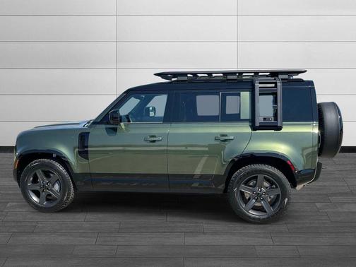 Woolstone Green Metallic 2026 Land Rover Defender P400 X-Dynamic SE