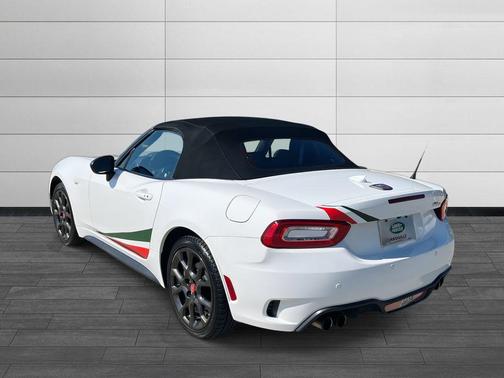 2018 FIAT 124 Spider Base