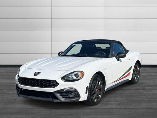2018 FIAT 124 Spider Base