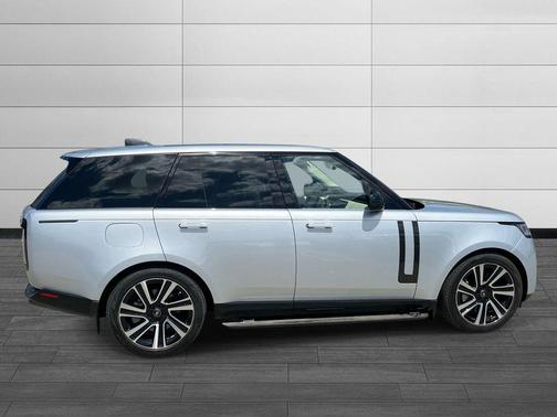 Silver 2023 Land Rover Range Rover P530 SE
