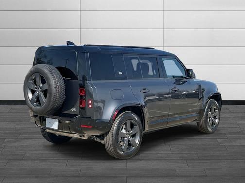 2022 Land Rover Defender 110 X-Dynamic HSE