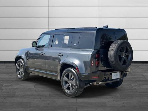 2022 Land Rover Defender 110 X-Dynamic HSE