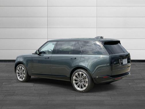 2026 Land Rover Range Rover P400 SE 7 Seat