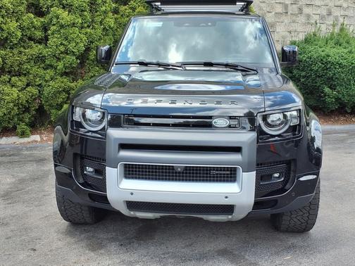 2023 Land Rover Defender 110 X-Dynamic SE