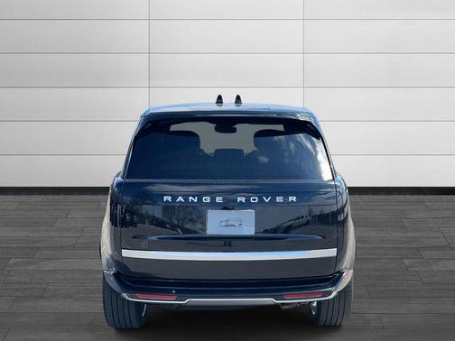 2026 Land Rover Range Rover P530 Autobiography