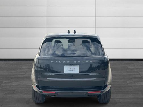 2026 Land Rover Range Rover P530 SE