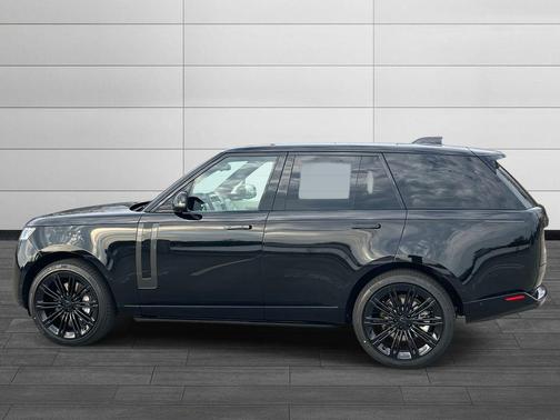 2026 Land Rover Range Rover P530 SE