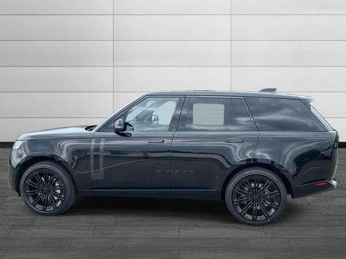 2026 Land Rover Range Rover P530 SE