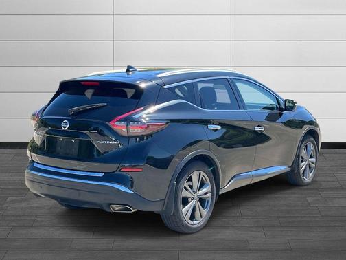 Magnetic Black Pearl 2019 Nissan Murano Platinum
