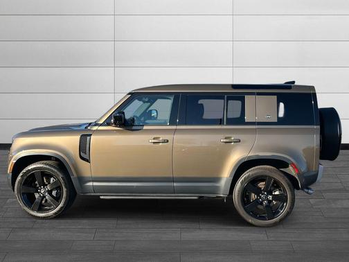 2024 Land Rover Defender 110 P500 SE