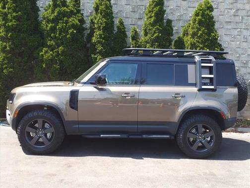 2020 Land Rover Defender 110 SE