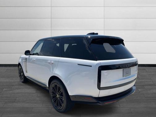 2025 Land Rover Range Rover P400 SE