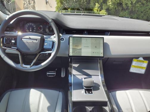 2025 Land Rover Range Rover Evoque Dynamic SE