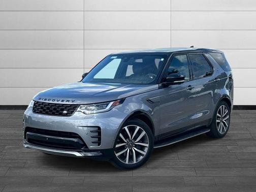 Gray 2024 Land Rover Discovery P360 Dynamic SE