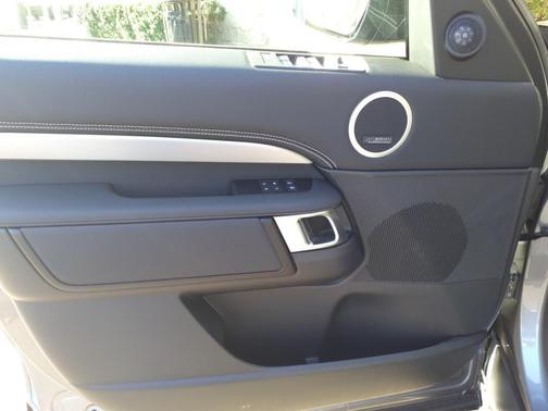 2025 Land Rover Discovery P360 Dynamic SE