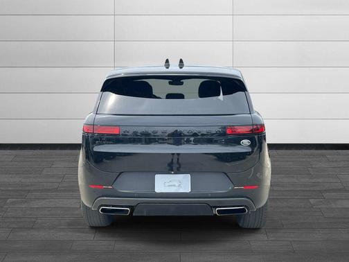 2023 Land Rover Range Rover Sport SE