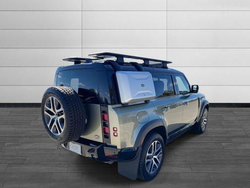 2023 Land Rover Defender 110 X-Dynamic SE