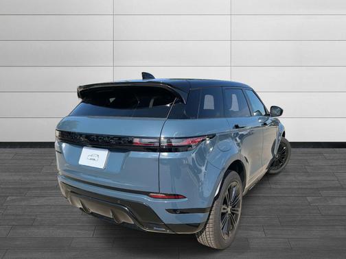 2026 Land Rover Range Rover Evoque Dynamic SE