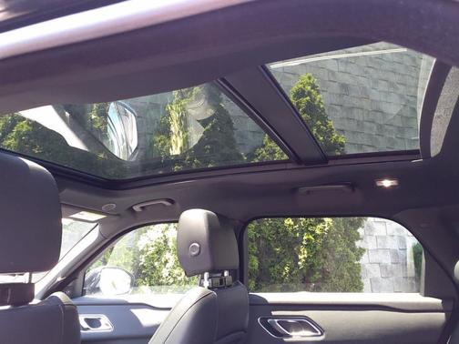 2025 Land Rover Range Rover Velar P250 SE R-Dynamic