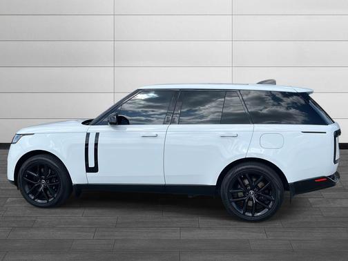 2025 Land Rover Range Rover P550e SE