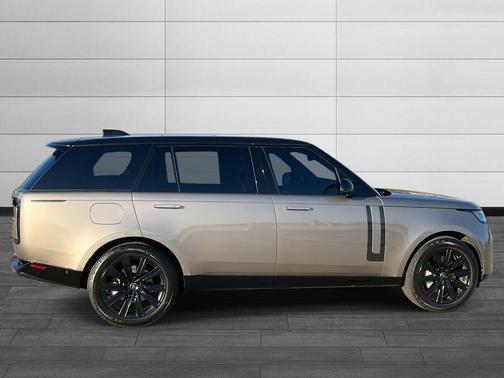 2023 Land Rover Range Rover P530 SE