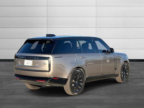 2023 Land Rover Range Rover P530 SE